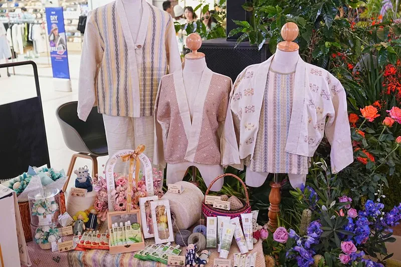 “งานโครงการหลวง 56” ชวนสัมผัสเรื่องราว “Farm to City–Farmtime Stories น้ำพระราชหฤทัย จากฟ้าสู่มหานคร” เริ่ม 1-12 ส.ค. 68 นี้ ที่เซ็นทรัลเวิลด์