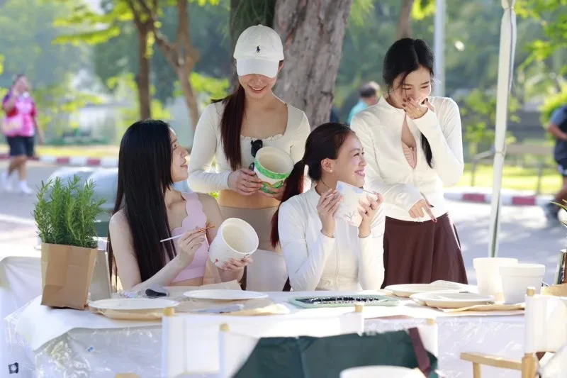 Central Park Bangkok launches ‘Here for All of You’ campaign, transforming billboards into a place of comfort in Lumpini Park, in collaboration with the Bangkok Metropolitan Administration