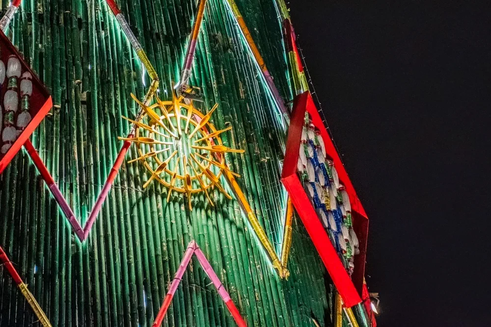 Central Pattana champions Thai local wisdom through creative collaboration —“Kak-Christ-Mud”, the Silk Mudmee Christmas tree, wins top prize at the Creative Excellence Awards 2025